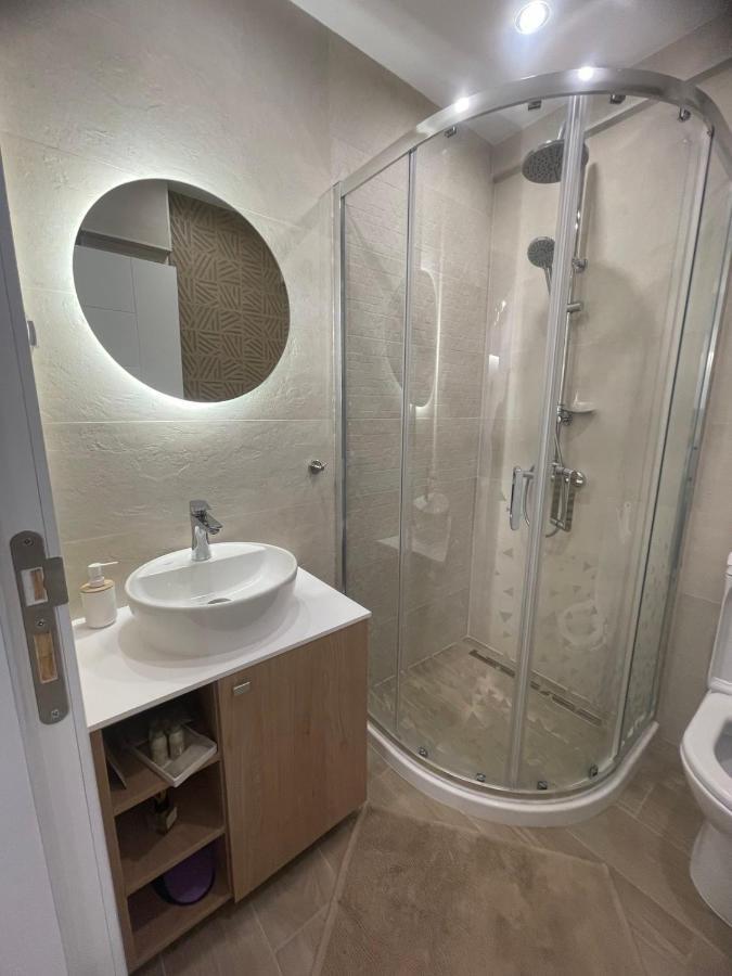 Sea Esta Apartment เนอาเปรามอส ภายนอก รูปภาพ