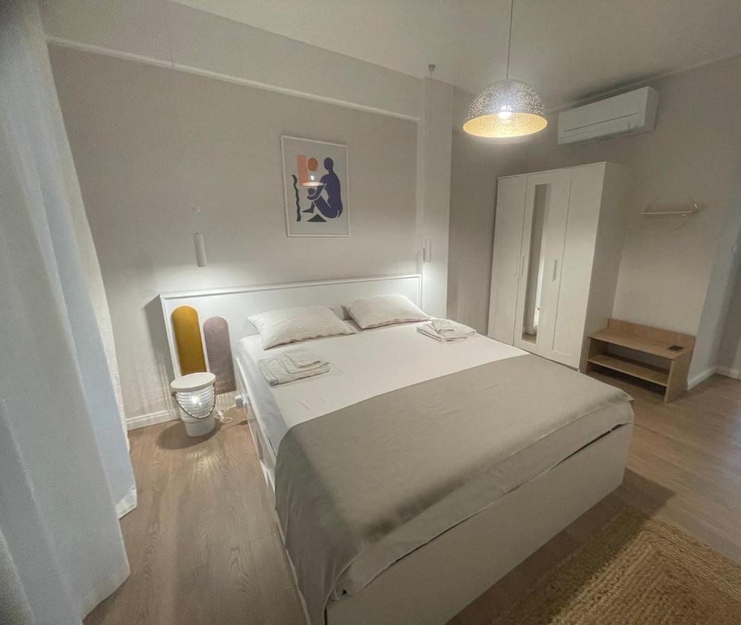 Sea Esta Apartment เนอาเปรามอส ภายนอก รูปภาพ